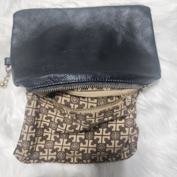 Tory Burch clutch - Picture 2 of 4